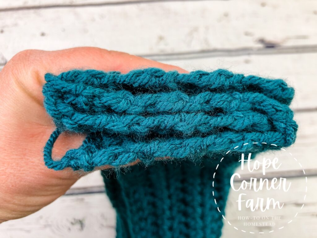 How to fold the twist in a crochet earwarmer