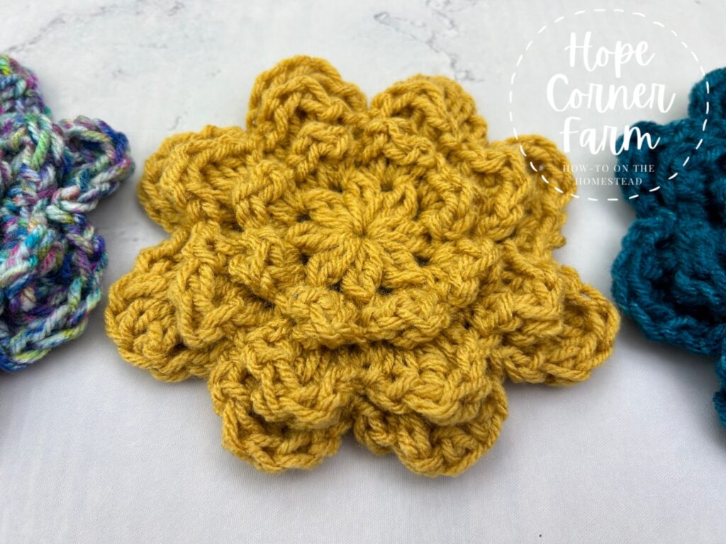 8-Petal crochet flower pattern