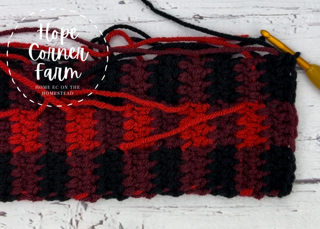 how to crochet a buffalo plaid flower headband row 48