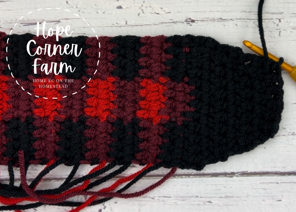 how to crochet a buffalo plaid flower headband