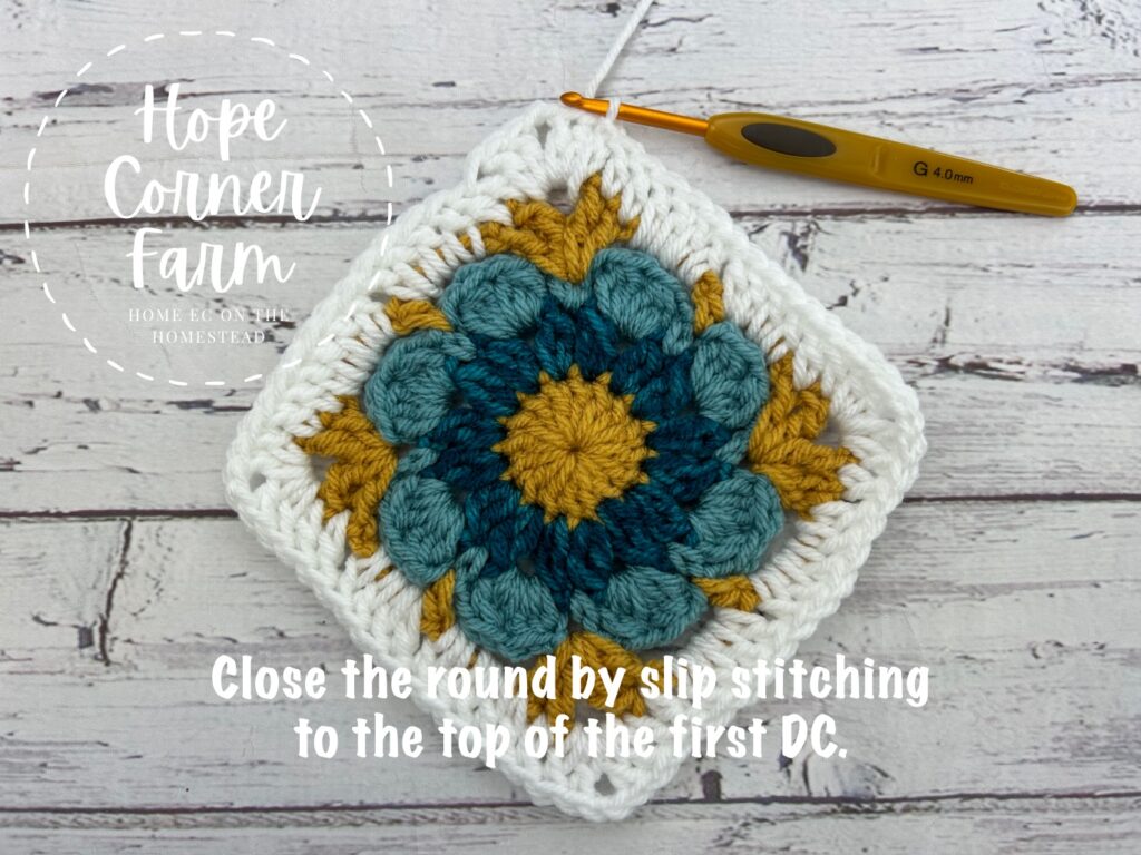 Closing the round of crochet