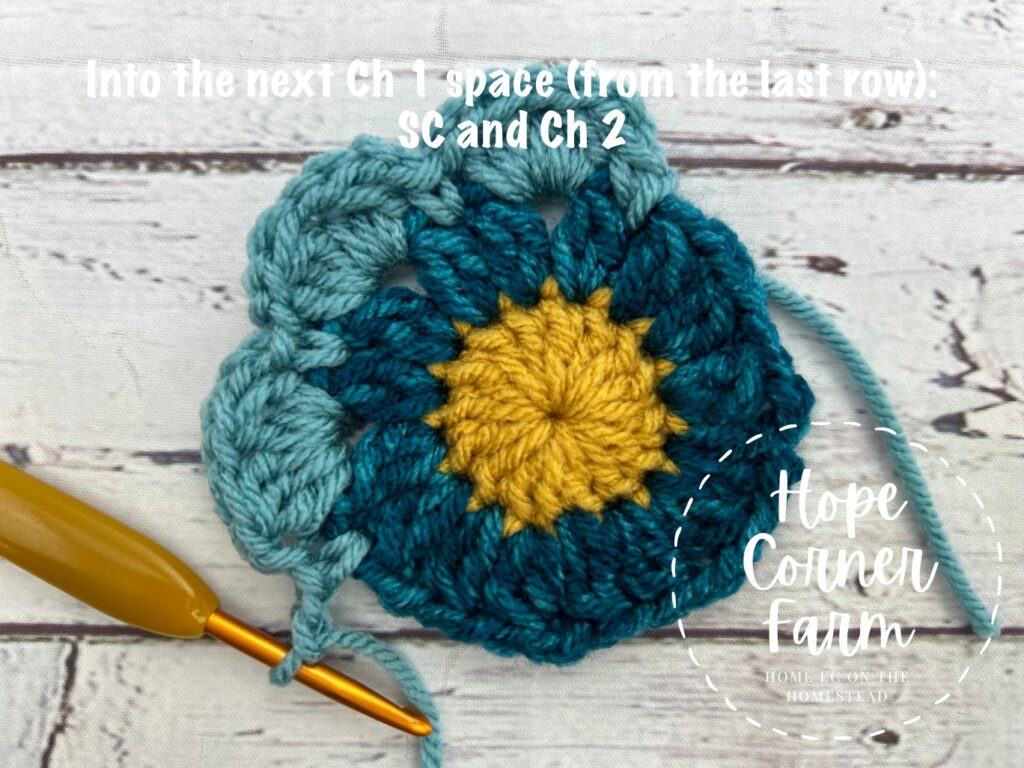 single crochet and chain 2 for the crochet granny square