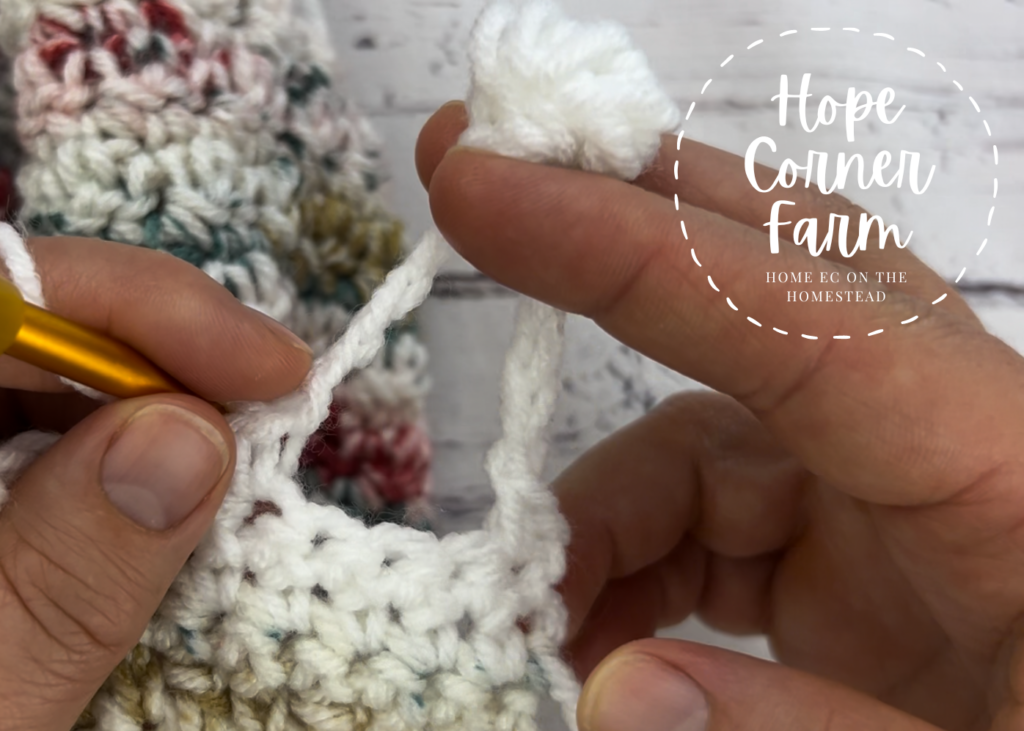 Place a SC in the 4th stitch. Crochet popcorn edging tutorial