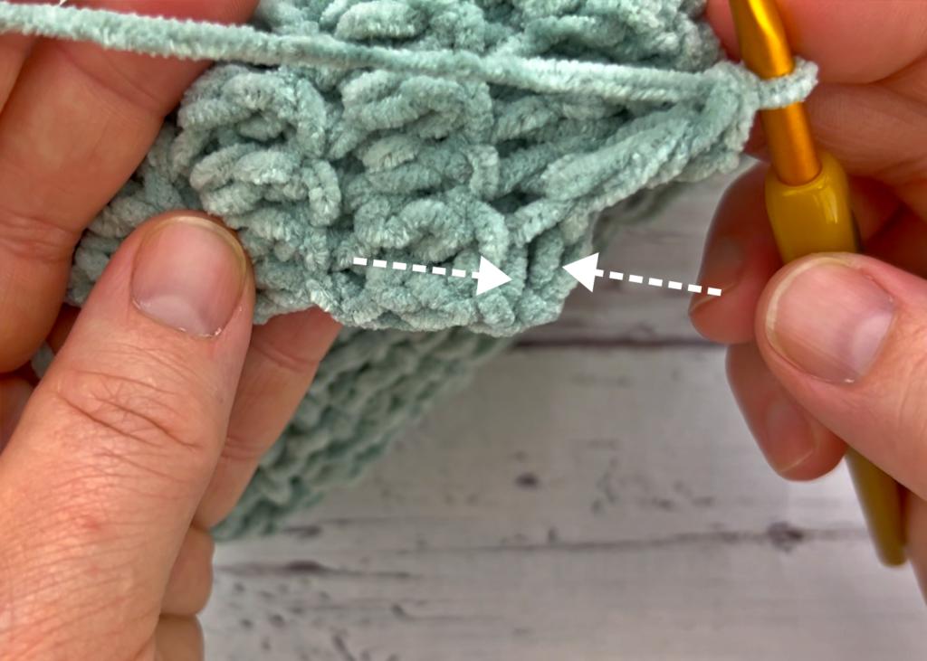 Where to place the final crochet stitch of the row