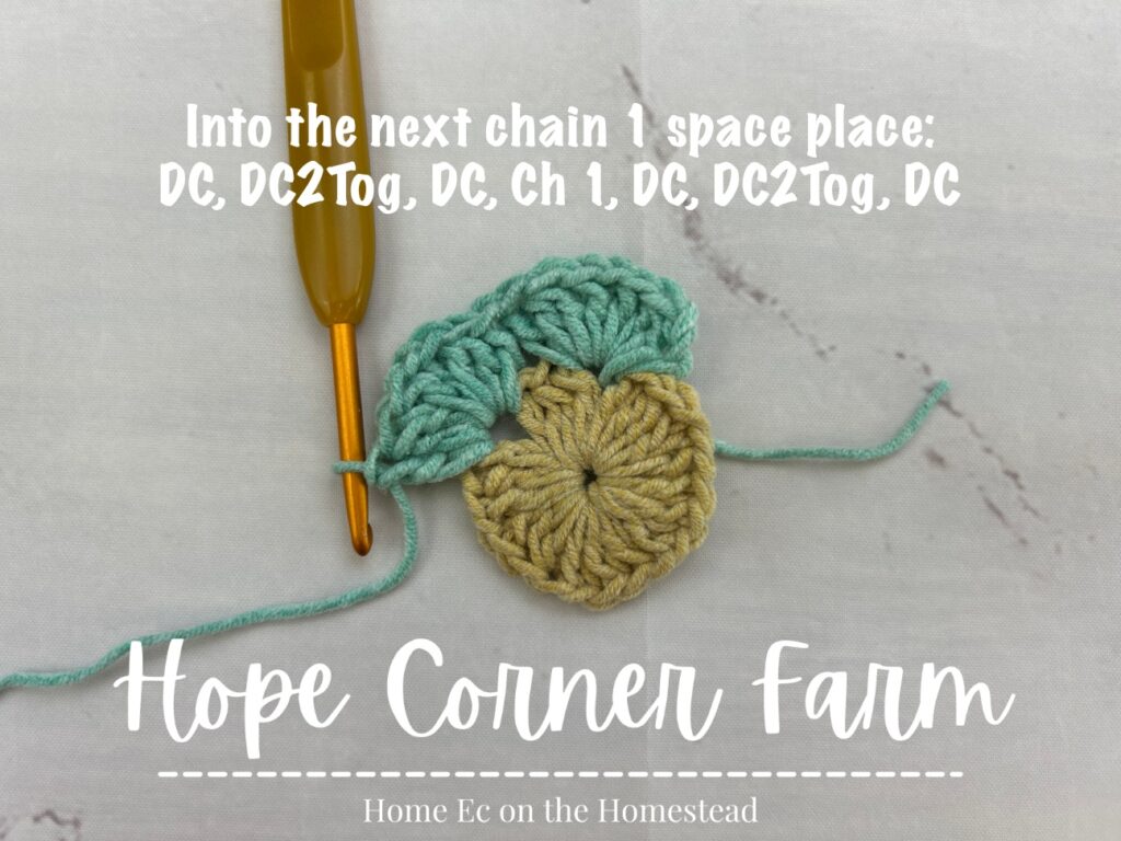 2nd corner of the big crochet granny hexagon pattern