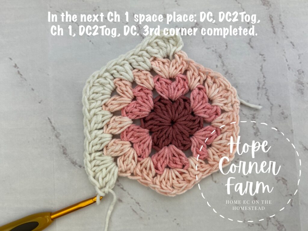 3rd corner of the easy ombre granny hexagon crochet pattern