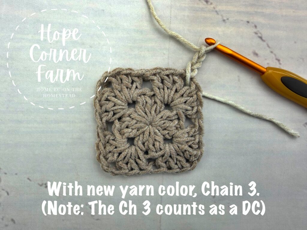 With new yarn color chain 3