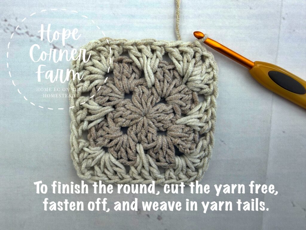 Cut yarn, fasten off, weave in ends.