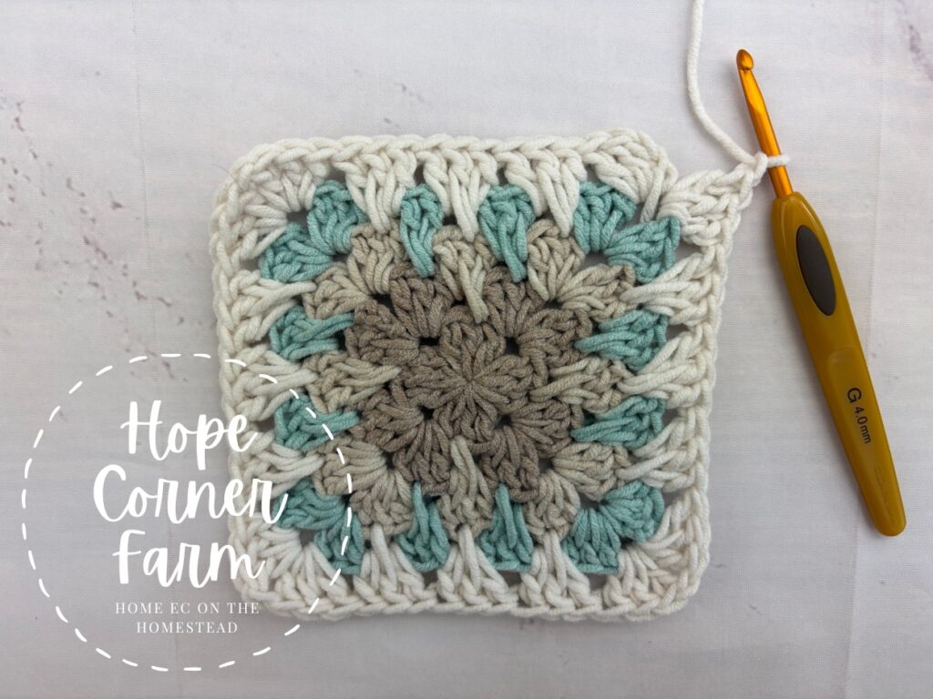 Spike Stitch Granny Square Pattern Round 5